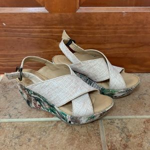 Born Floral Wedges